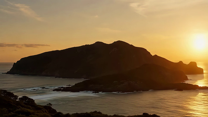 海边日落山景全景 海边日落山景全景