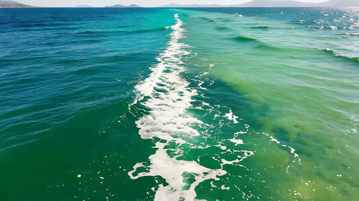 海上波浪航迹俯瞰画面 海上波浪航迹俯瞰画面