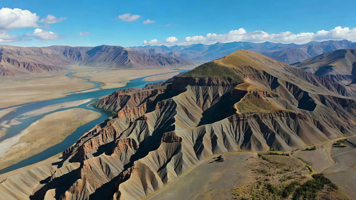 航拍山谷河流自然风光 航拍山谷河流自然风光