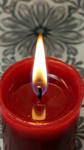 ��ɫ����ȼ����д