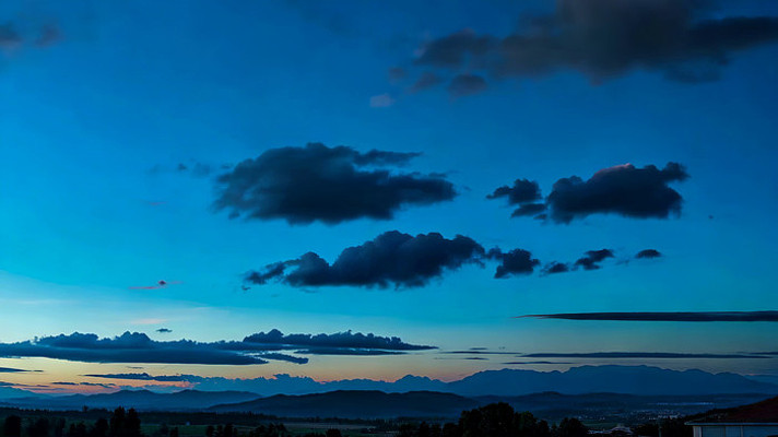 �ƻ�ʱ�������Զɽ��ɫ