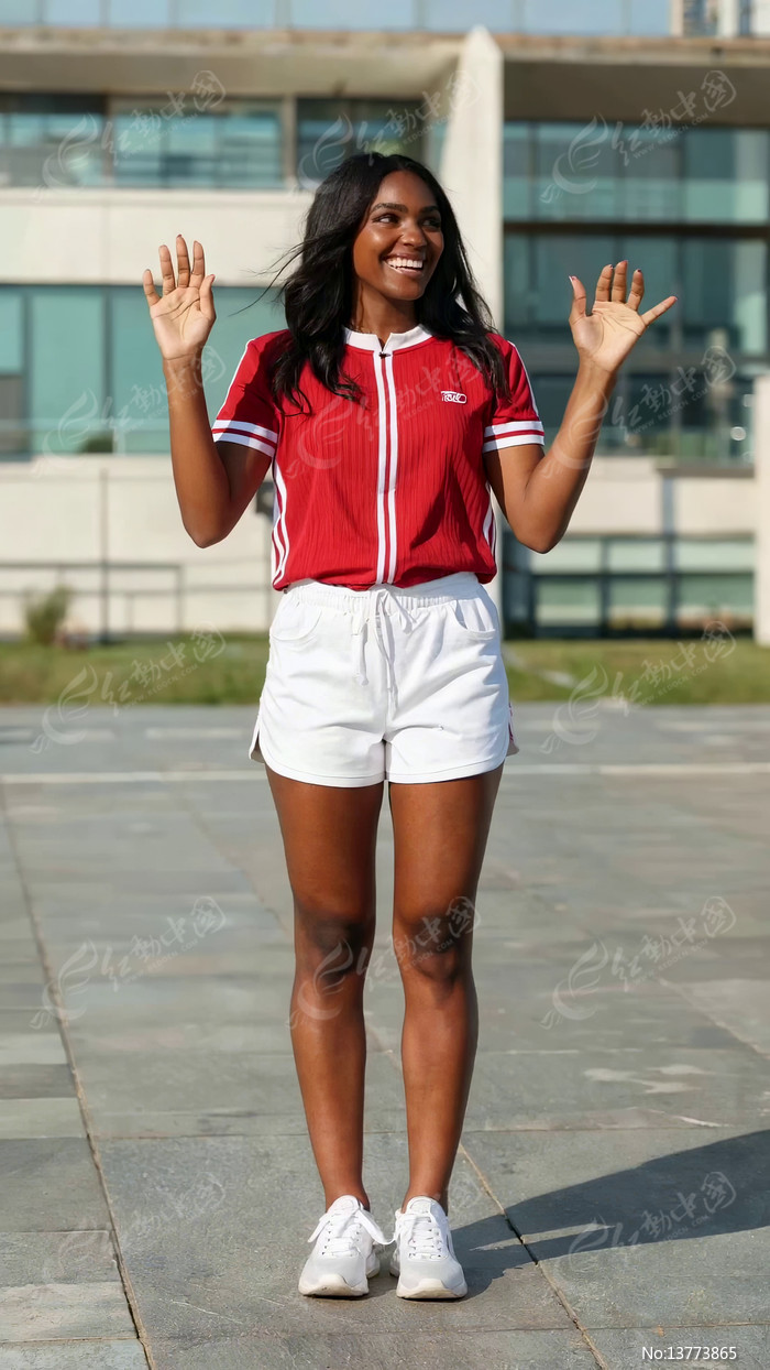 �������Ů�ӻ���΢Ц