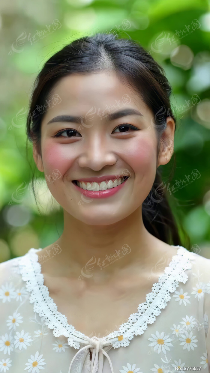 ����΢Ц������Ů��