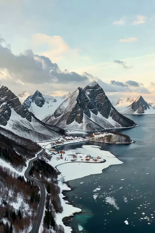 挪威雪山湖泊自然风光 挪威雪山湖泊自然风光