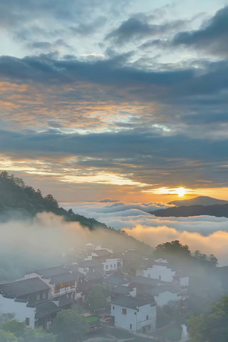 山村日出云雾缭绕景观 山村日出云雾缭绕景观