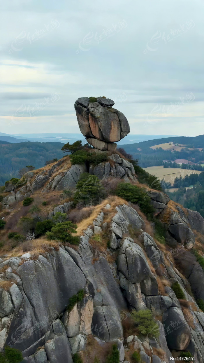 ɽ������ƽ����ʯ��Ȼ���