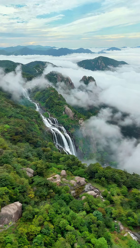 ɽ���ٲ��ƺ���Ȼ���