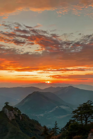 山间日出自然风光 山间日出自然风光