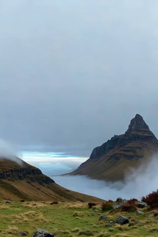 山间云雾缭绕的自然风光 山间云雾缭绕的自然风光