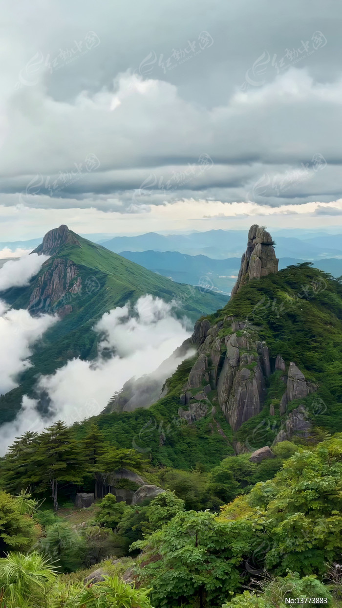 ɽ���ƺ���Ȼ���