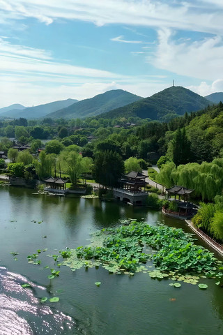 山水间中式园林湖景俯瞰 山水间中式园林湖景俯瞰