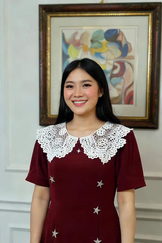 室内微笑女性近景素材 室内微笑女性近景素材