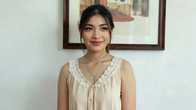 ����΢ЦŮ����д