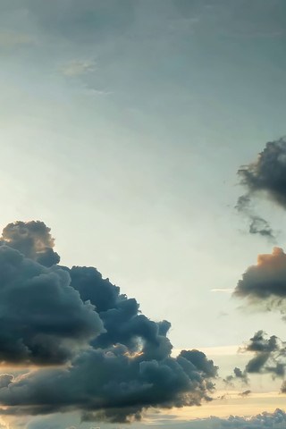 天空中厚重积云自然风光 天空中厚重积云自然风光