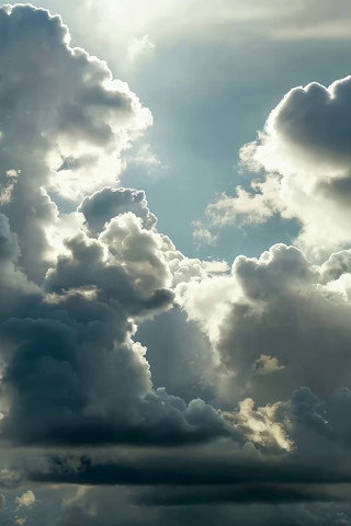 天空中壮观的云层景象 天空中壮观的云层景象