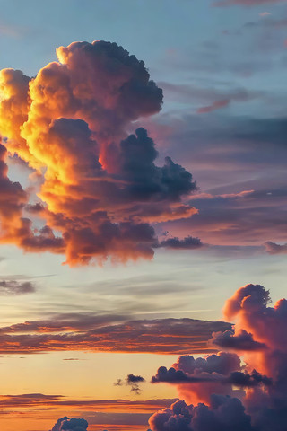 绚丽晚霞中的天空云朵 绚丽晚霞中的天空云朵