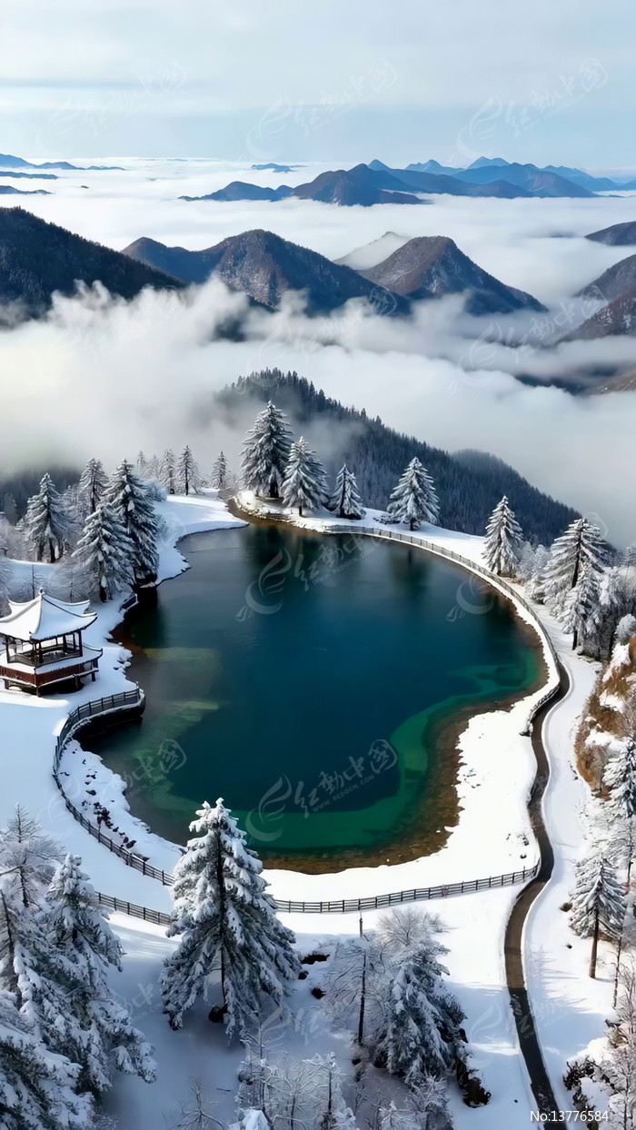 ѩ��ɽ�������̨ͤ�羰