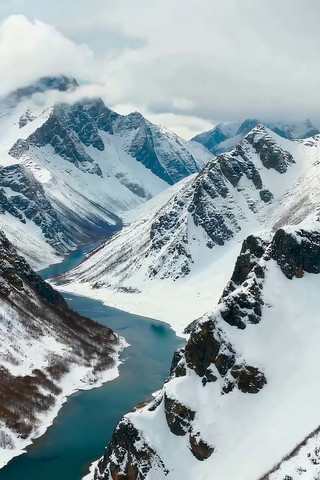 ѩɽ������Ȼ���