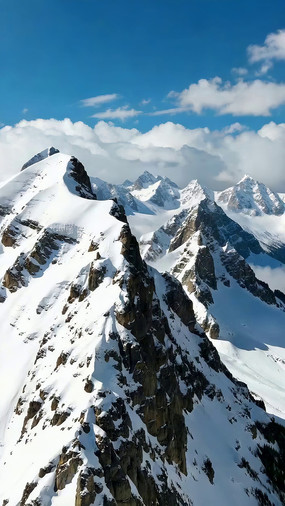 ѩɽ��Ȼ���ʵ���ز�