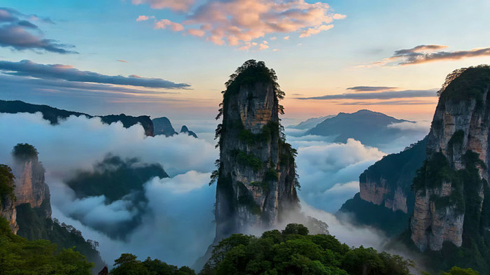 云海中的奇峰景观 云海中的奇峰景观