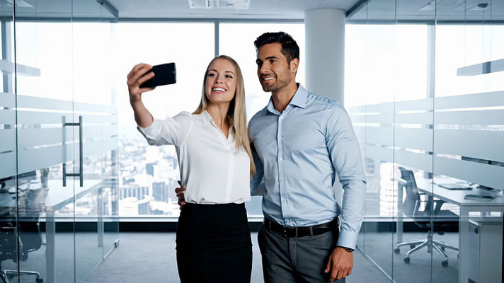 �칫������ŮְԱ�����ز�