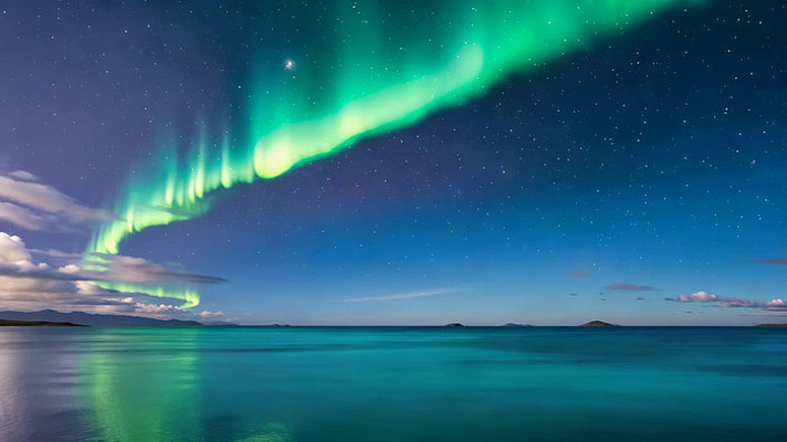 ����ҹ���µļ��⺣��