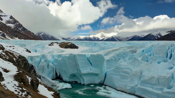 ����ѩɽ��Ȼ����