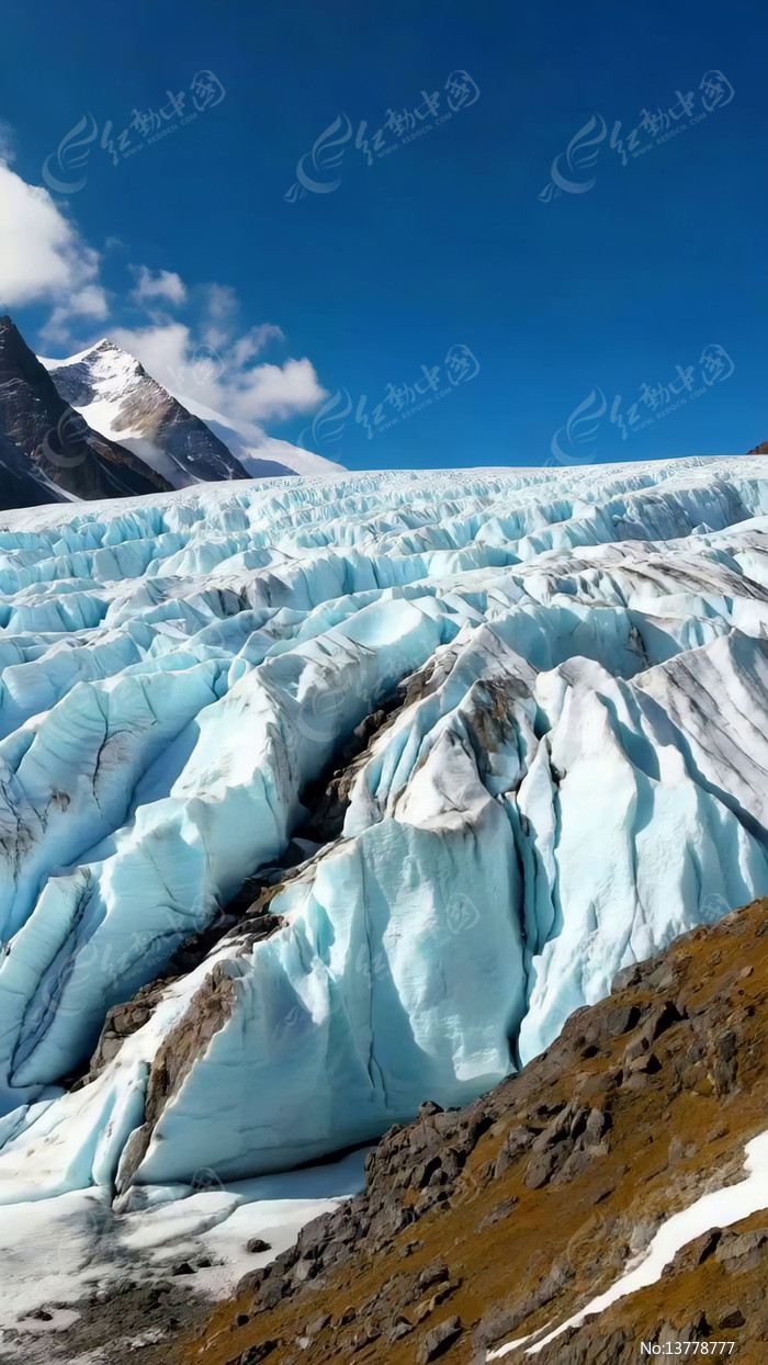 ����ѩɽ��Ȼ�����ز�