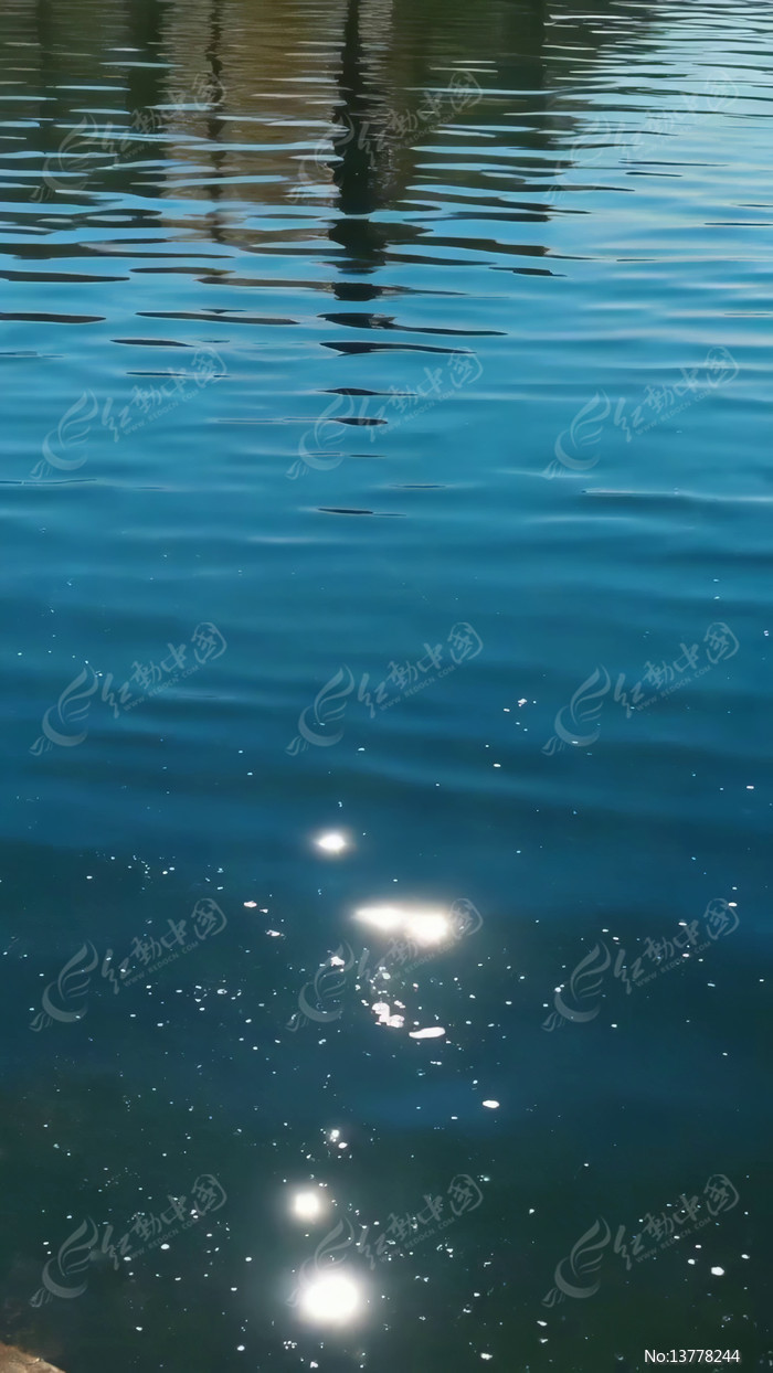 �������Ե�ˮ���ز�