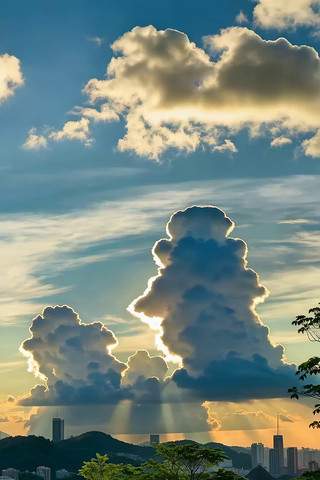 城市上空壮丽云朵景观 城市上空壮丽云朵景观