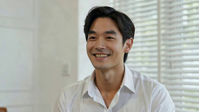 ���׳�������΢Ц����