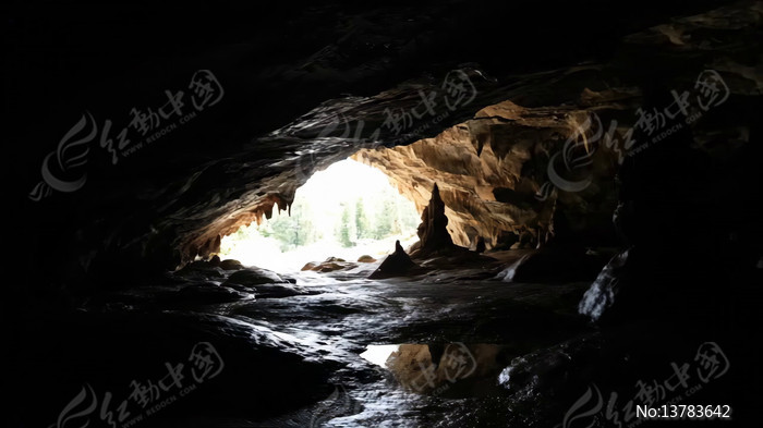 ��Ѩ�ڲ�����͸����Ȼ����