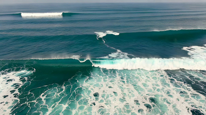 高空俯瞰大海海浪景观 高空俯瞰大海海浪景观