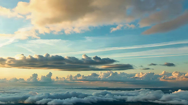 高空视角美丽天空与云层 高空视角美丽天空与云层