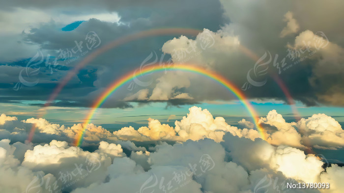 �߿��ƺ��е�˫�ʺ羰��