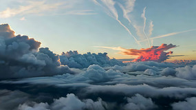 �߿��ƺ�׳����ɫ