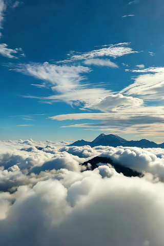 高山云海蓝天自然风光 高山云海蓝天自然风光