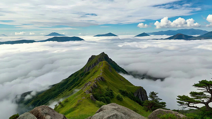 高山云海自然风光全景 高山云海自然风光全景
