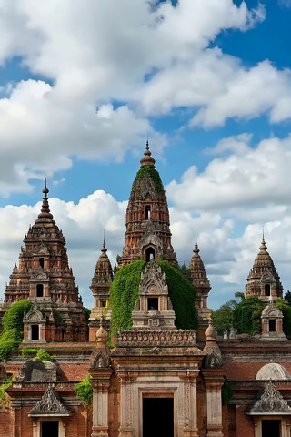 古老寺庙建筑全景 古老寺庙建筑全景