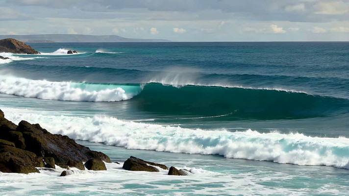 海边海浪拍打礁石景象 海边海浪拍打礁石景象