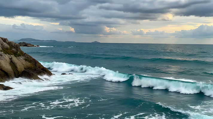 海边礁石海浪景观 海边礁石海浪景观