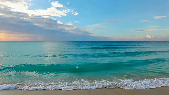 海边蓝绿色海水与海浪景观 海边蓝绿色海水与海浪景观
