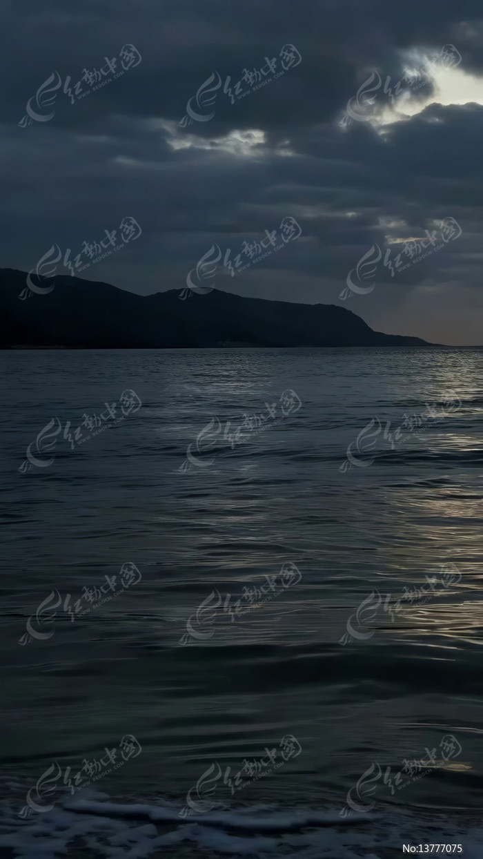 ����ĺɫ�µĺ�����Զɽ