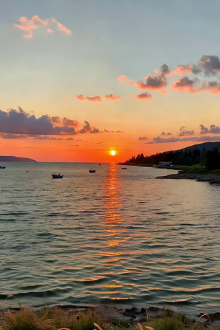 海边日落时分湖光天色美景 海边日落时分湖光天色美景