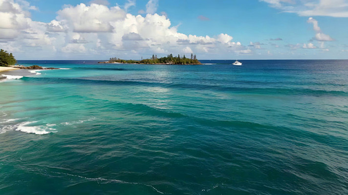 海岛周边海景及海浪画面 海岛周边海景及海浪画面