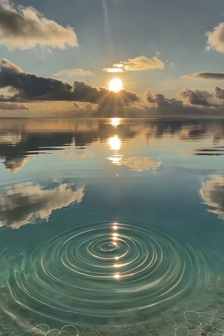 海面夕阳倒影与波纹素材 海面夕阳倒影与波纹素材