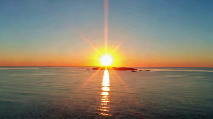 海上日出远景画面 海上日出远景画面