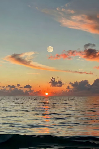 海上日月同辉自然风光 海上日月同辉自然风光