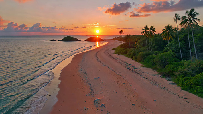 海滩日落自然风光全景 海滩日落自然风光全景