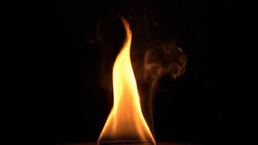 ��ɫ������ȼ�յĻ���